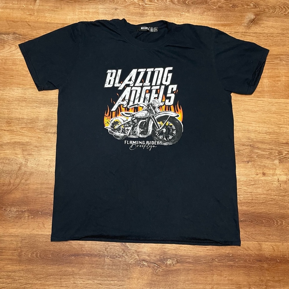 Graphic tee - Picture 2 of 4